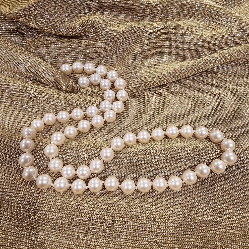 Vintage MONET Faux Pearl Necklace Cream Hand-Knotted Box Clasp Necklace 19"